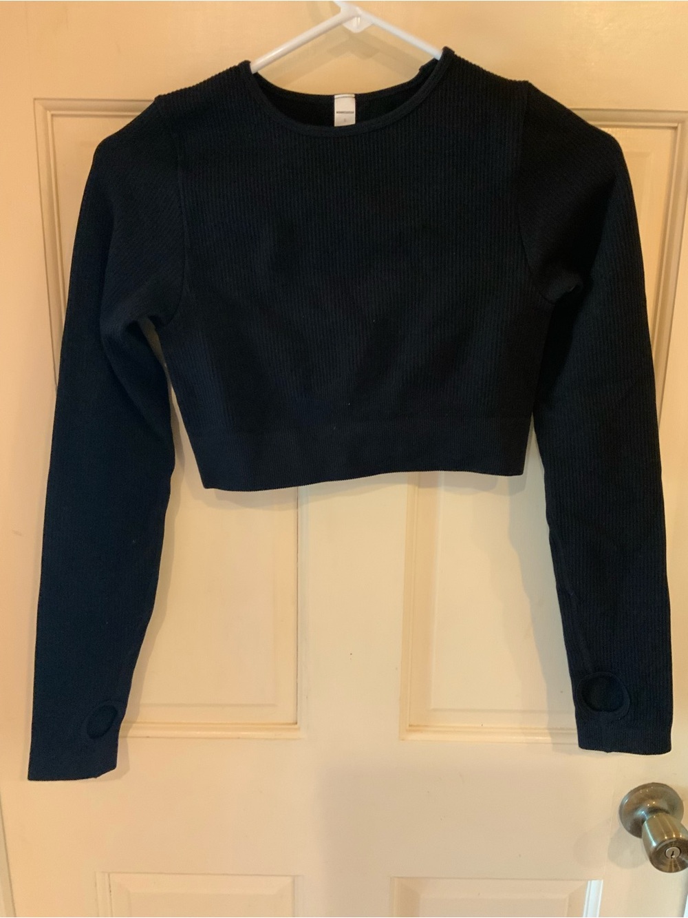 Ribbed seamless long-sleeve crop top